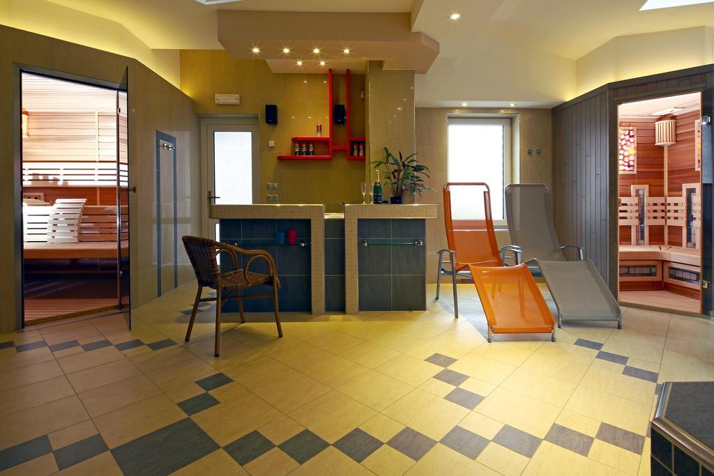 Wellness Penzion Pod Rozhlednou Kostelec nad Orlici Exterior photo
