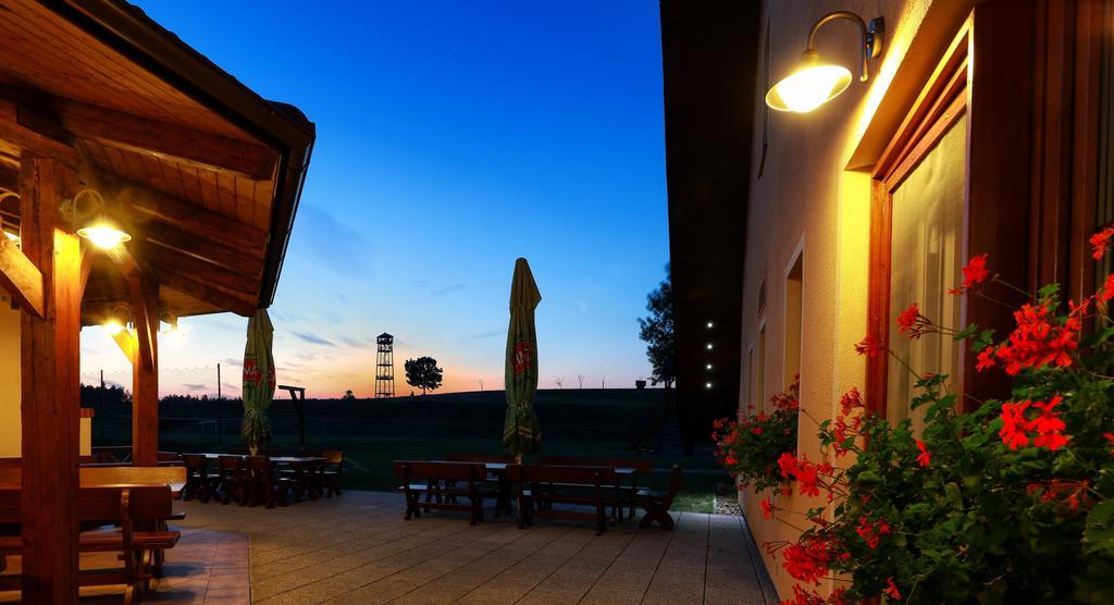 Wellness Penzion Pod Rozhlednou Kostelec nad Orlici Exterior photo