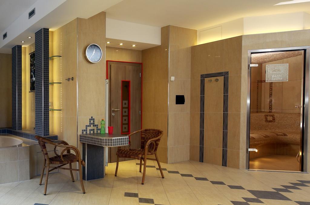 Wellness Penzion Pod Rozhlednou Kostelec nad Orlici Exterior photo