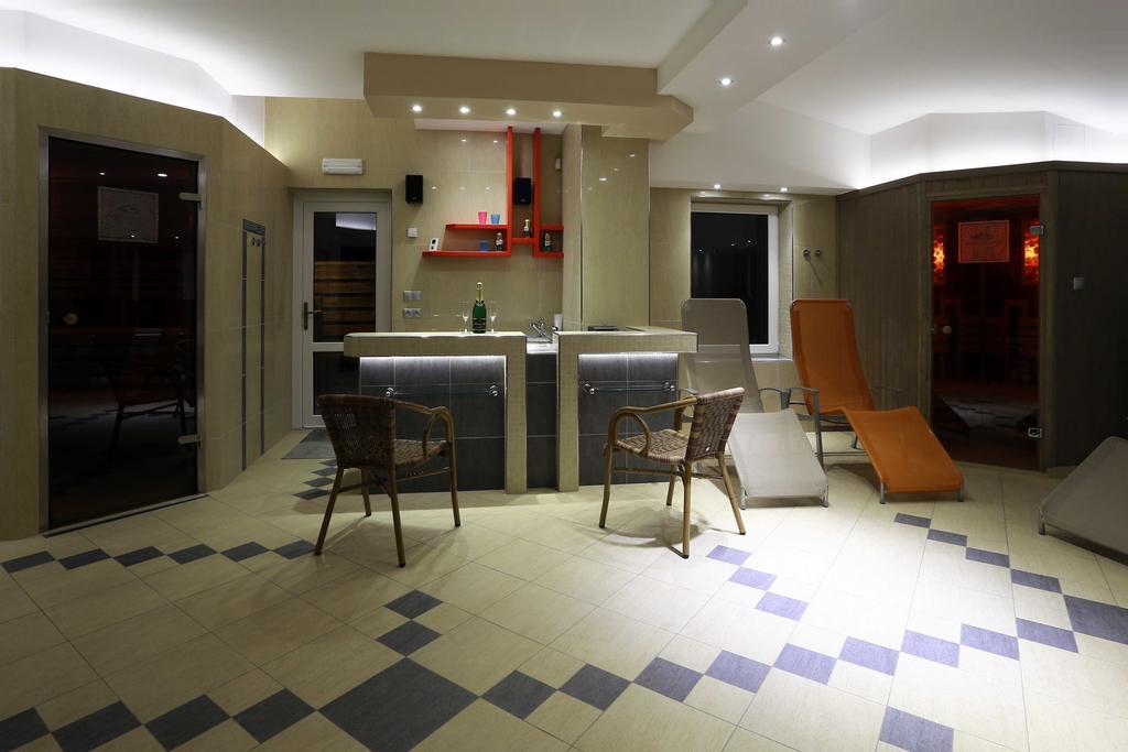 Wellness Penzion Pod Rozhlednou Kostelec nad Orlici Exterior photo