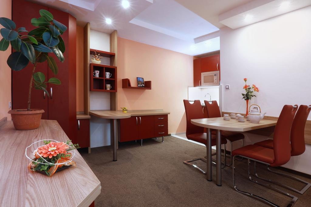Wellness Penzion Pod Rozhlednou Kostelec nad Orlici Exterior photo